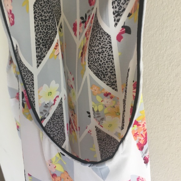 CAbi black and multicolor floral top size small - Picture 6 of 11